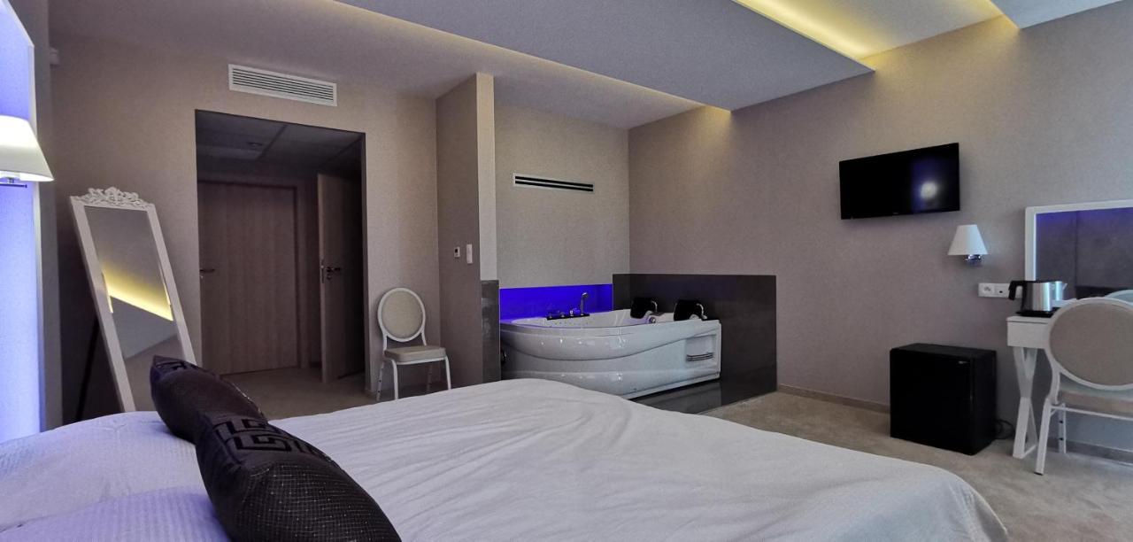 Hotel Sevilla Gold Leczeszyce Kültér fotó