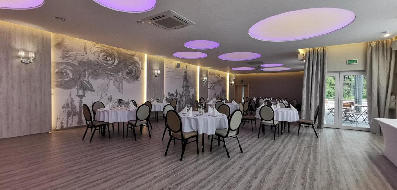 Hotel Sevilla Gold Leczeszyce Kültér fotó