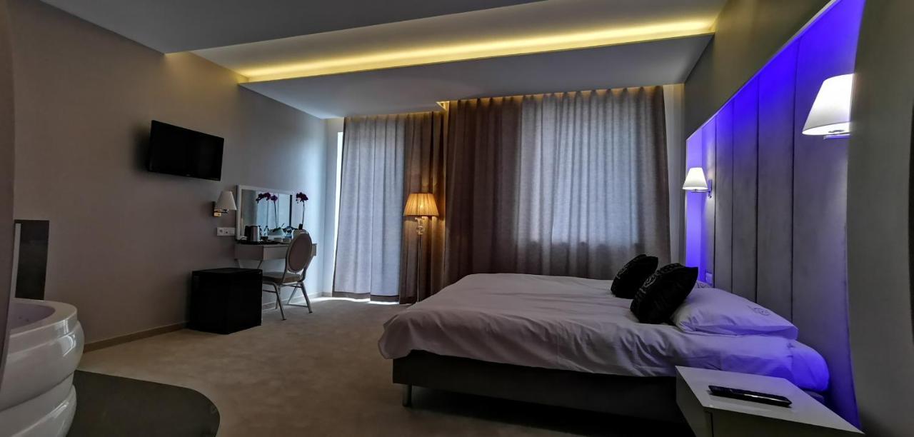 Hotel Sevilla Gold Leczeszyce Kültér fotó