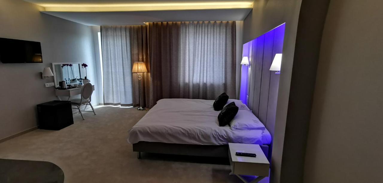 Hotel Sevilla Gold Leczeszyce Kültér fotó